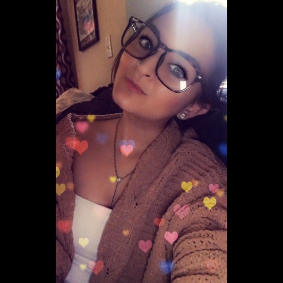 Meet your Posher, Gizelle - Picture 5 of 5